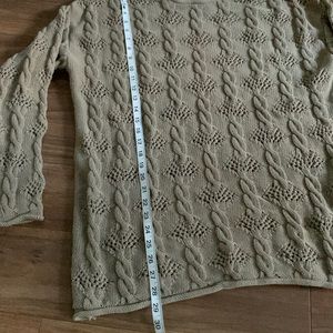 EUC - CAROLE LITTLE GORGEOUS SAND colored tunic length medium weight top